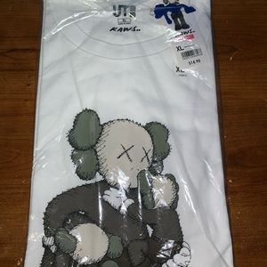 Kaws x Uniqlo Tee XL NWT